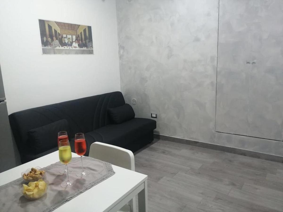 דירות Napoli Pop Chiaia מראה חיצוני תמונה