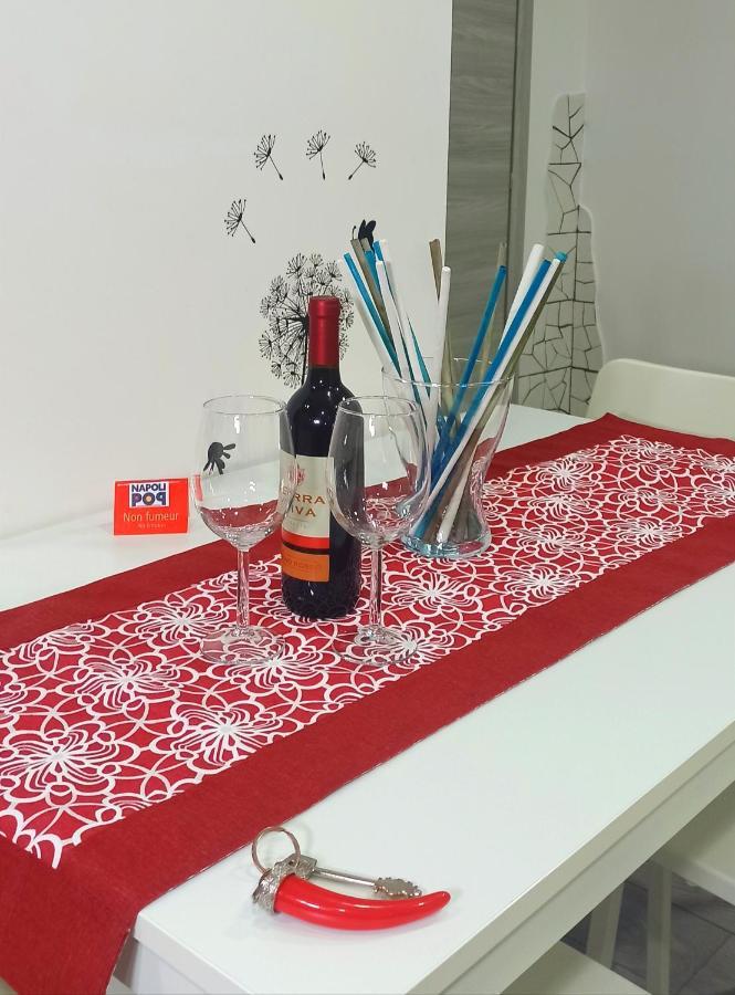 דירות Napoli Pop Chiaia מראה חיצוני תמונה